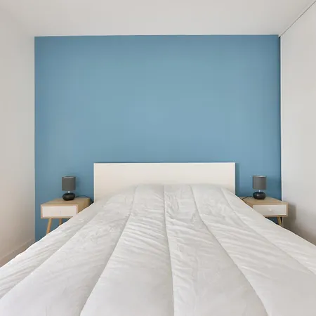 A 500m De La De La Jetee, Pour 4 *