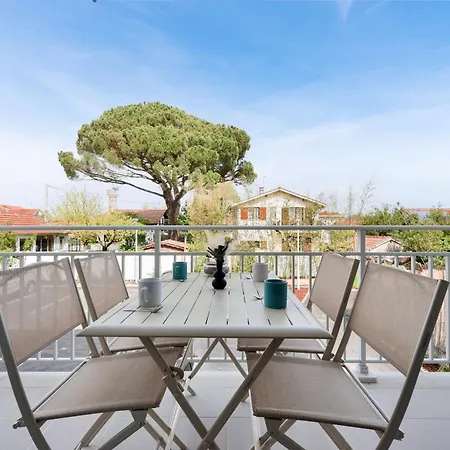 A 500m De La De La Jetee, Pour 4 Appartement