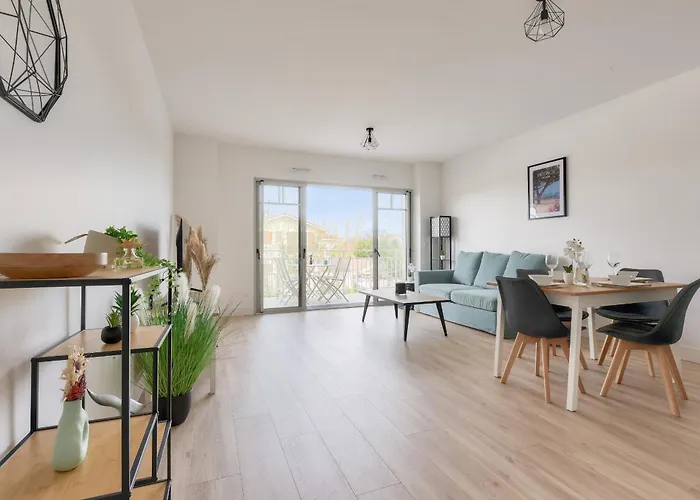 A 500m De La De La Jetee, Pour 4