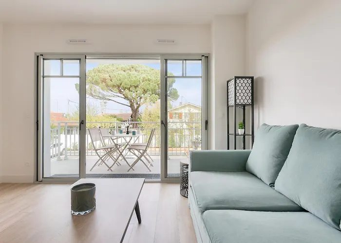 A 500m De La De La Jetee, Pour 4 Apartment *