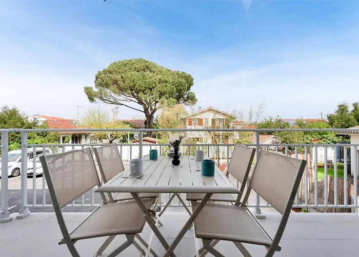 A 500m De La De La Jetee, Pour 4 Apartment